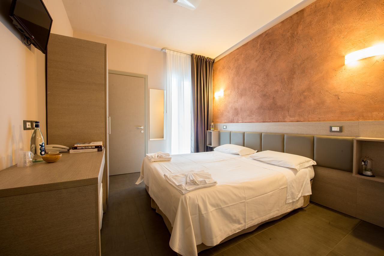 Helvetia 3*
